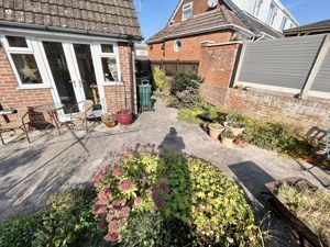 Photo 25- click for photo gallery